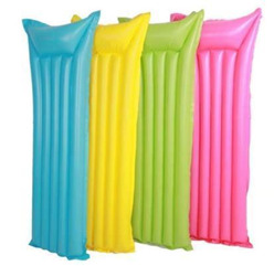 Φουσκωτό στρώμα για την παραλία