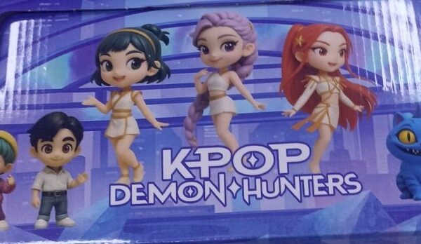 ΦΙΓΟΥΡΑ DEMON HUNTERS ΣΕ ΣΑΚΟΥΛΑΚΙ 24 ΤΜΧ/ΚΟΥΤΙ